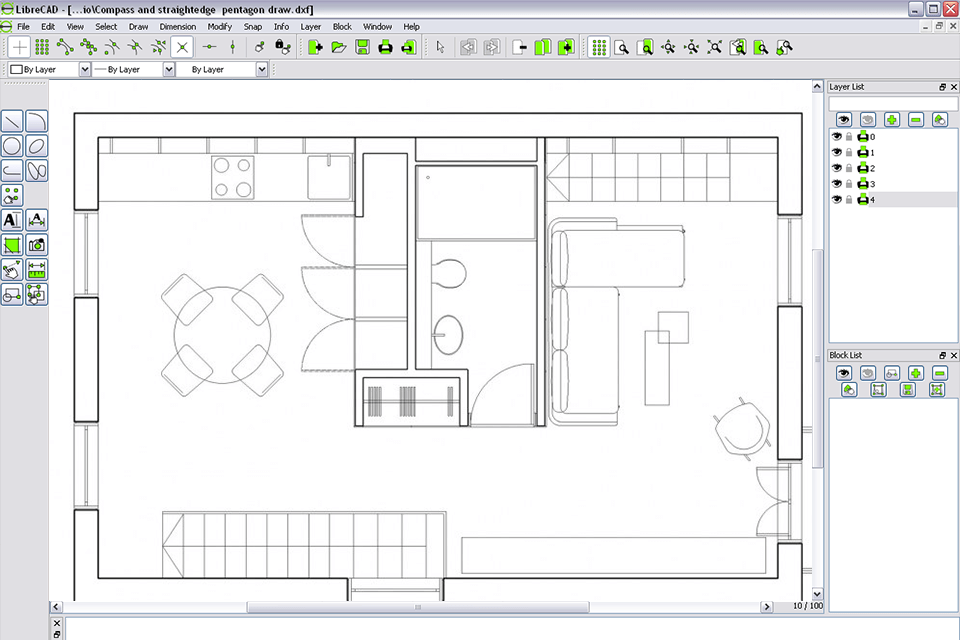 Интерфейс LibreCAD с 2D-чертежом