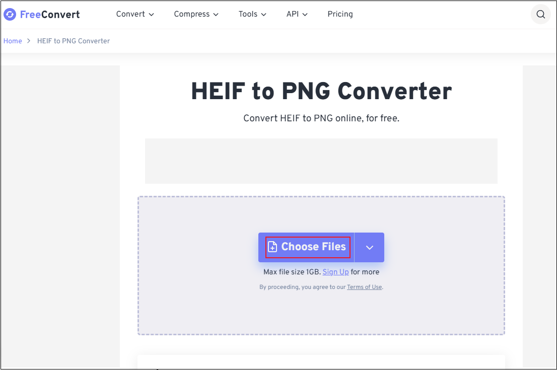 Интерфейс FreeConvert с областью загрузки и кнопкой Choose Files