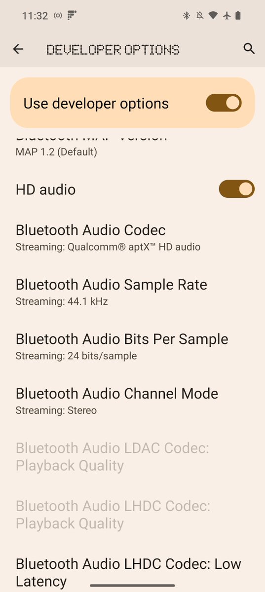 Android Developer options показывает активный Qualcomm aptX HD