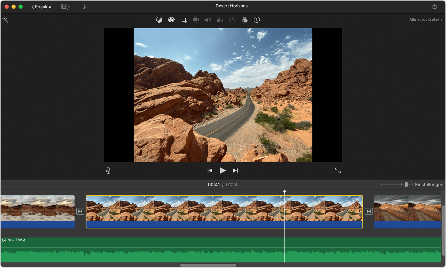 Интерфейс iMovie с таймлайном и выбранным клипом