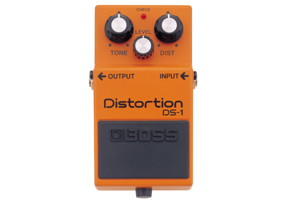 Педаль BOSS DS-1 с регуляторами TONE, LEVEL и DIST и разъёмами INPUT и OUTPUT