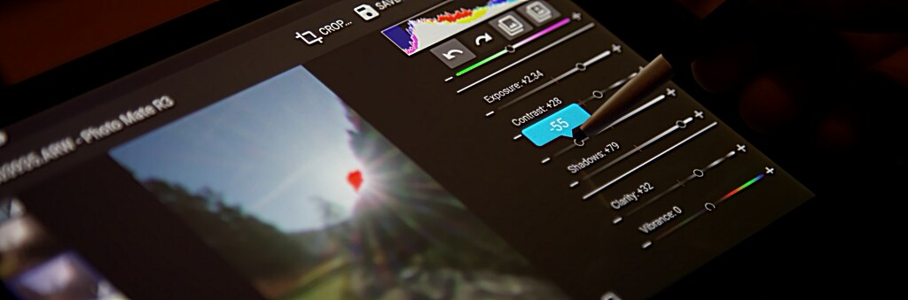 Интерфейс редактирования RAW в Photo Mate R3