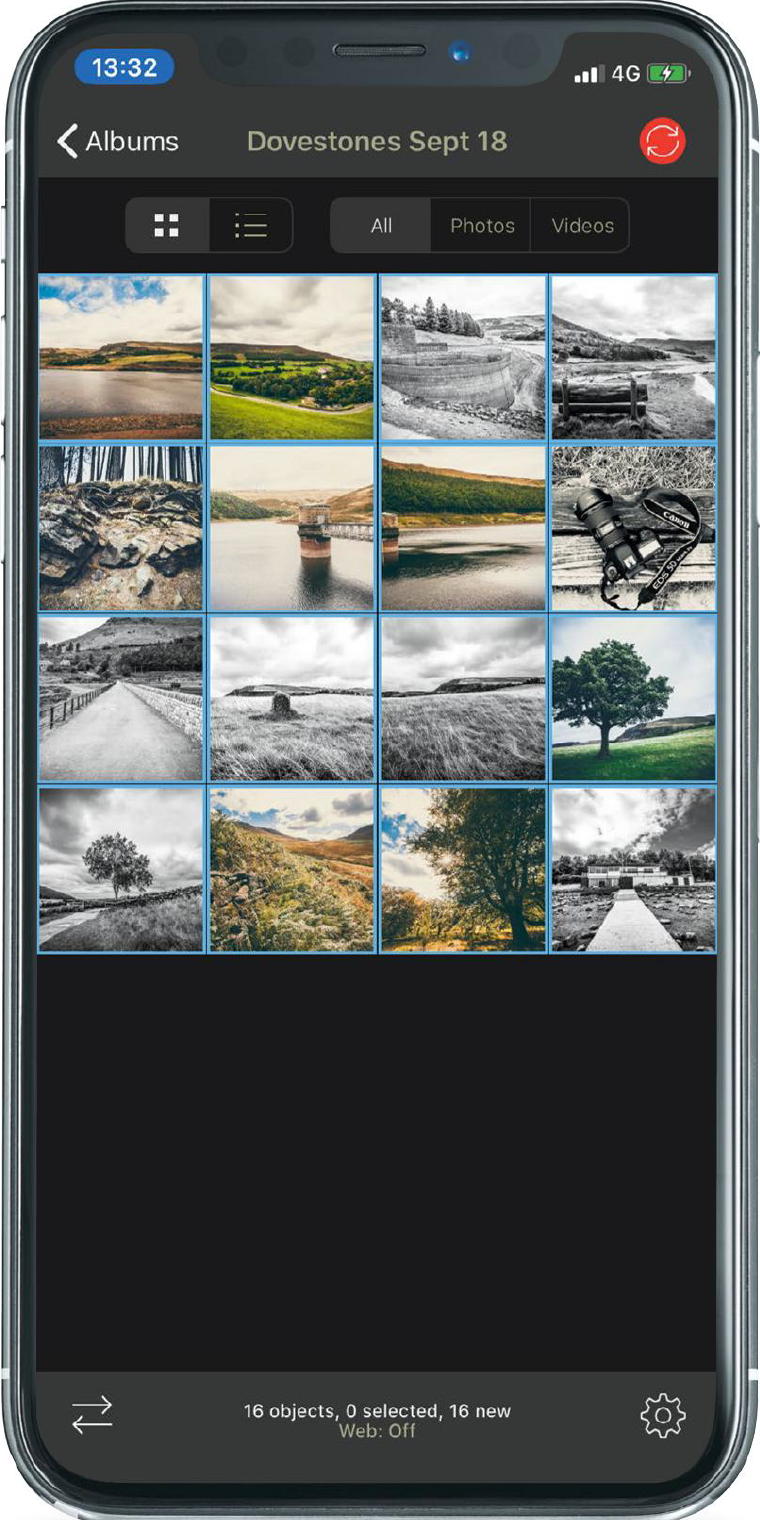 Интерфейс PhotoSync с альбомом фотографий на iPhone