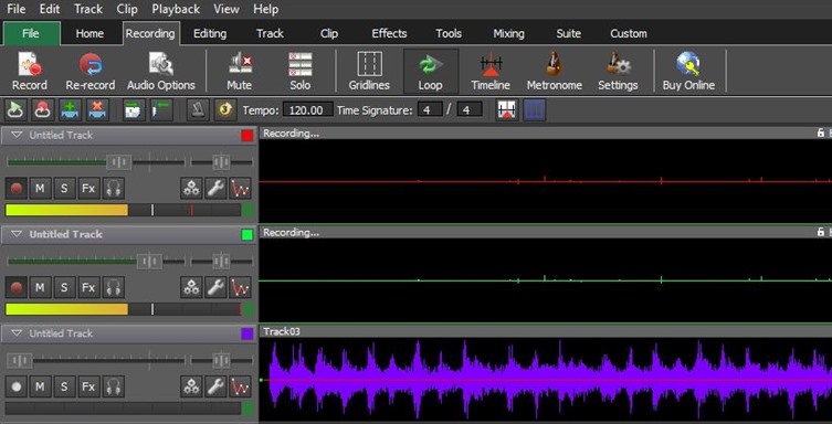 MixPad во время многодорожечной записи с несколькими дорожками в record standby