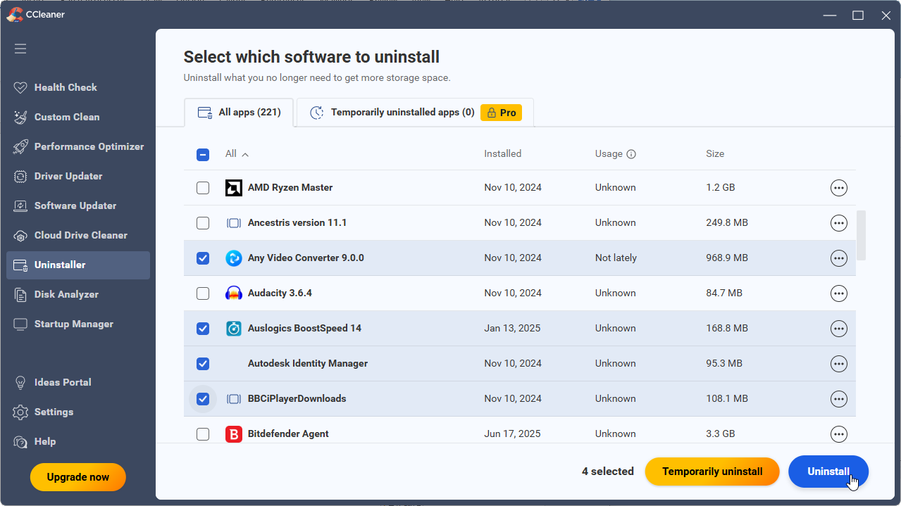 Экран управления установленными приложениями в CCleaner