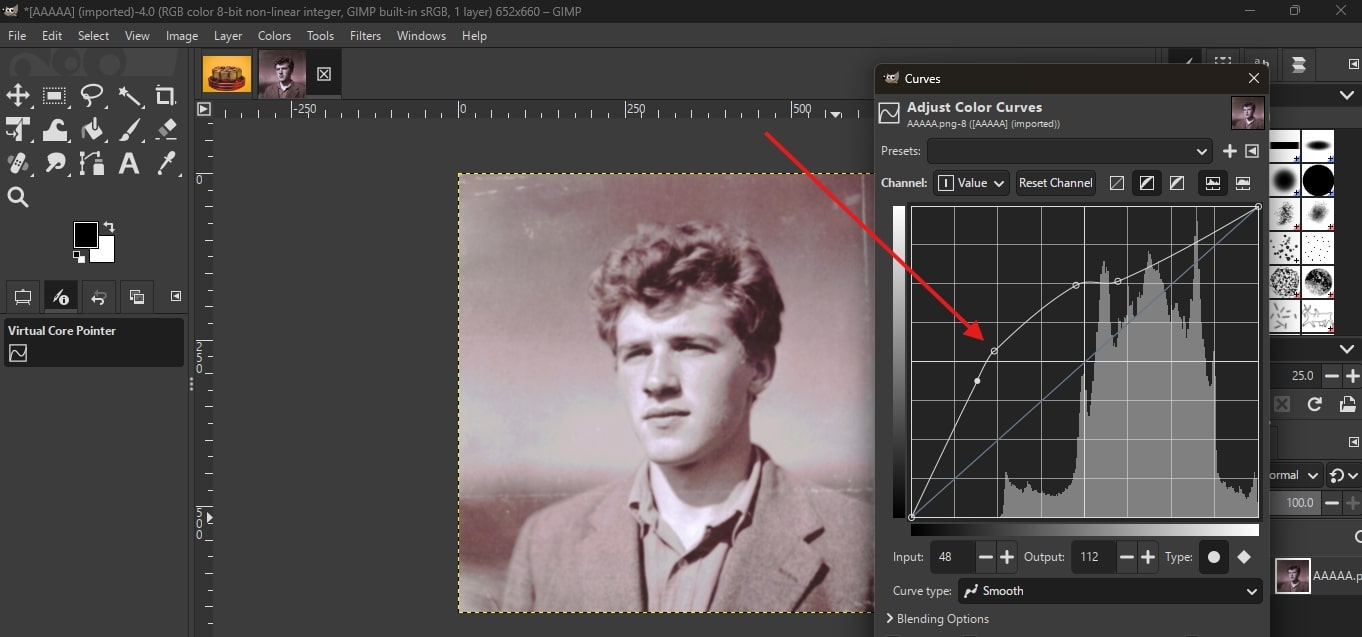 Интерфейс GIMP с открытым окном Curves для тоновой коррекции