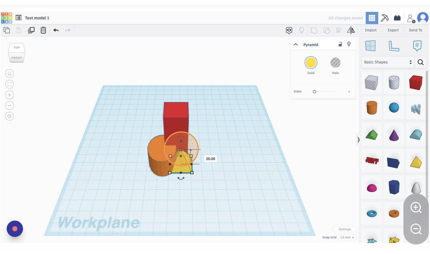 Интерфейс Tinkercad с рабочей плоскостью и базовыми 3D-формами