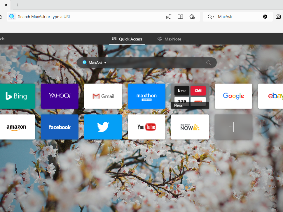 Главная страница и панель Maxthon