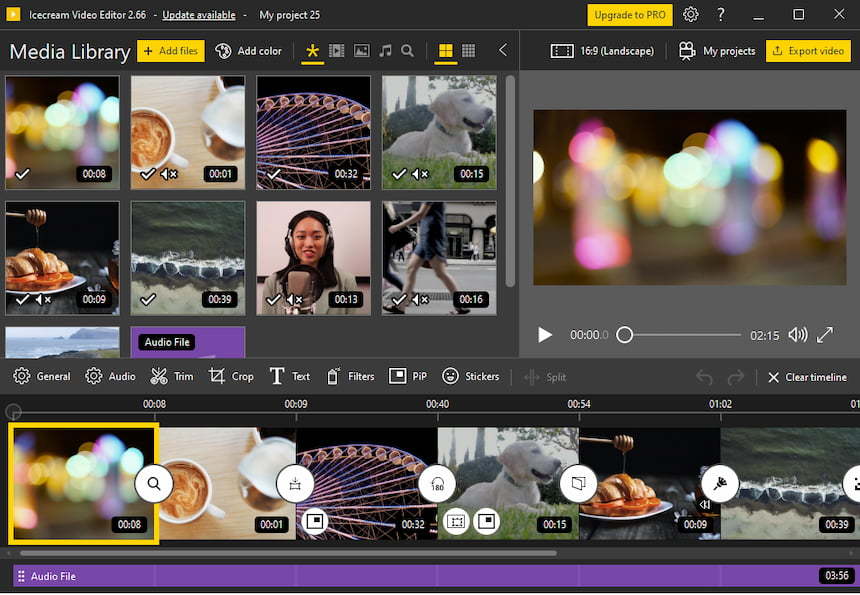 Интерфейс Icecream Video Editor с медиатекой, предпросмотром и таймлайном