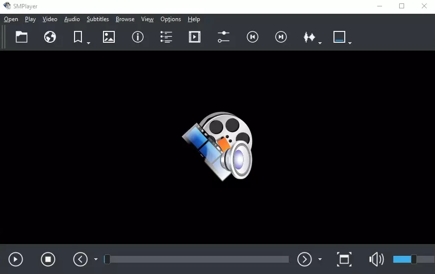 Интерфейс SMPlayer с панелью воспроизведения