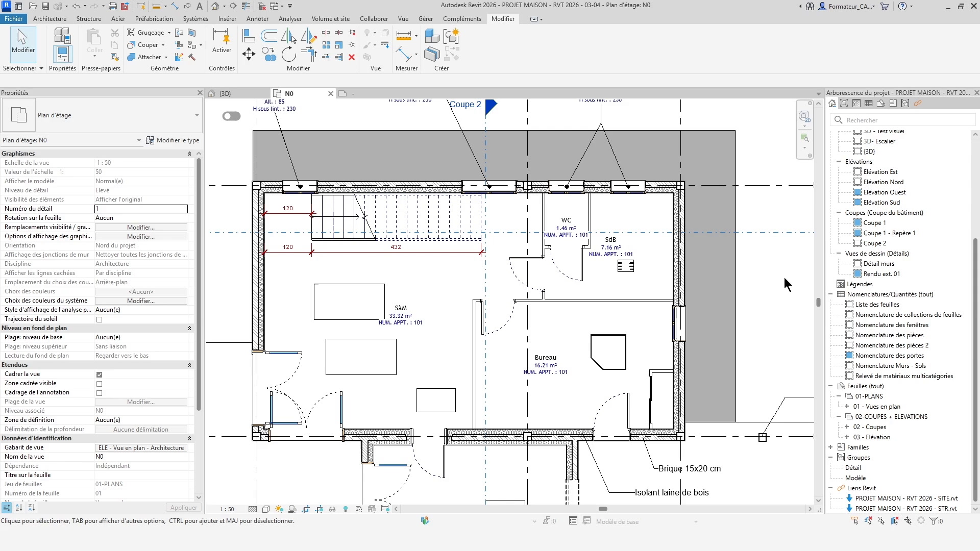 Интерфейс Revit с размерным планом этажа