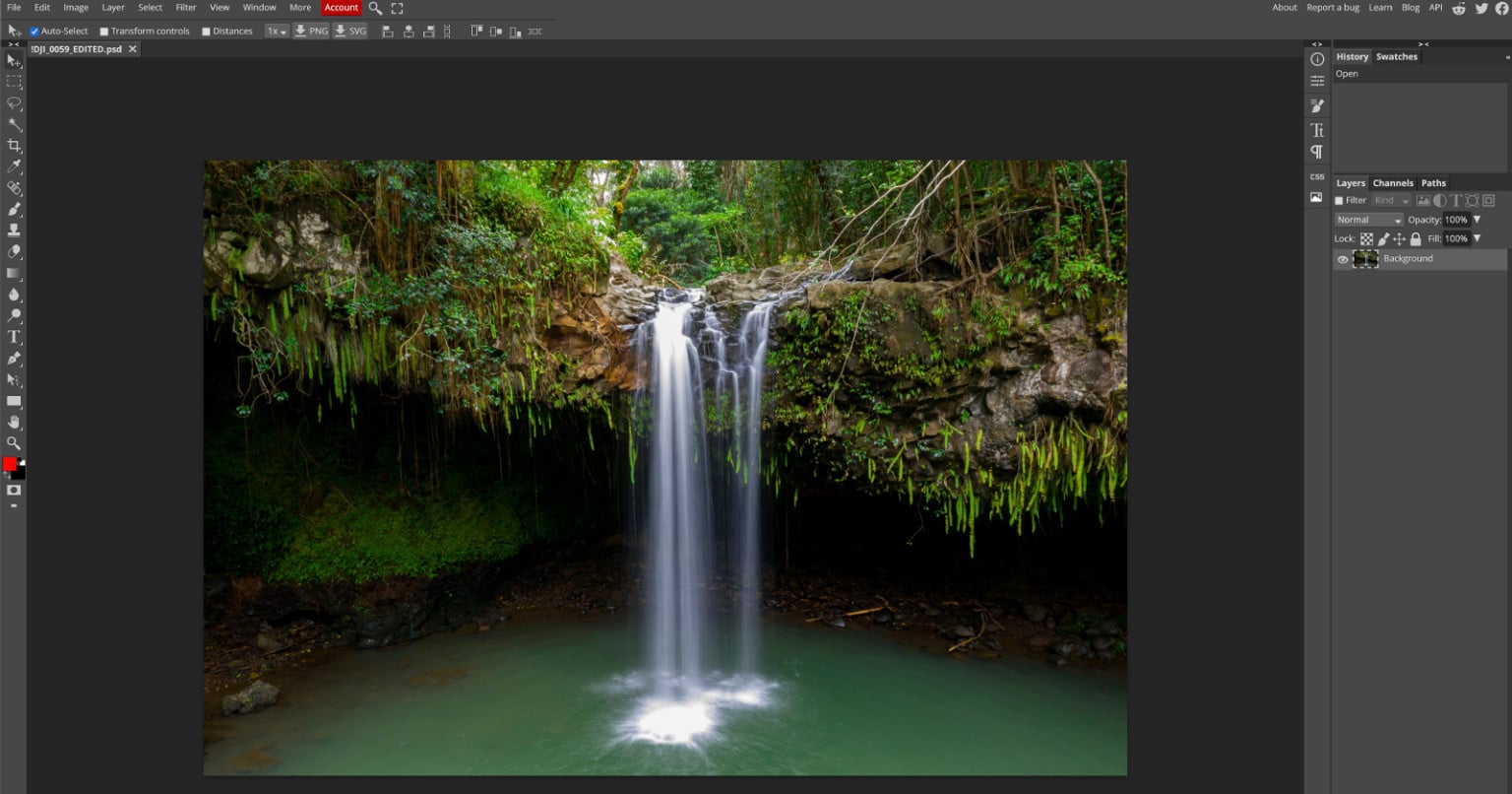 Интерфейс Photopea с рабочим холстом и панелями