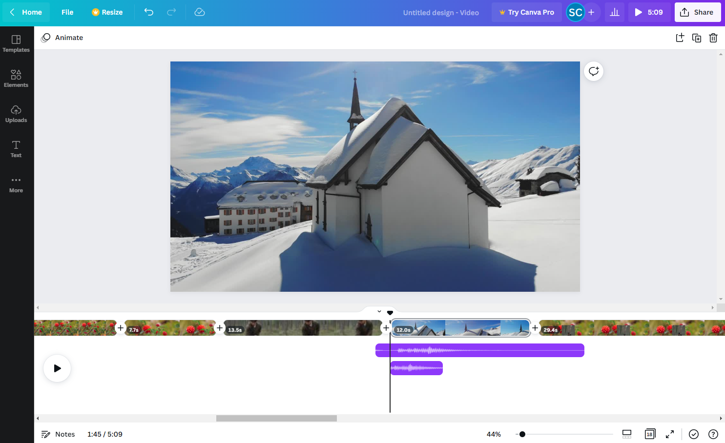 Интерфейс Canva Video Editor с окном просмотра и монтажной шкалой