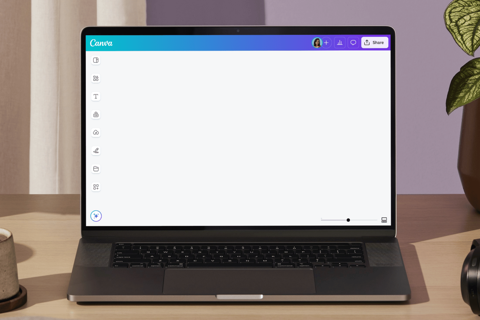 Рабочее окно Canva на ноутбуке
