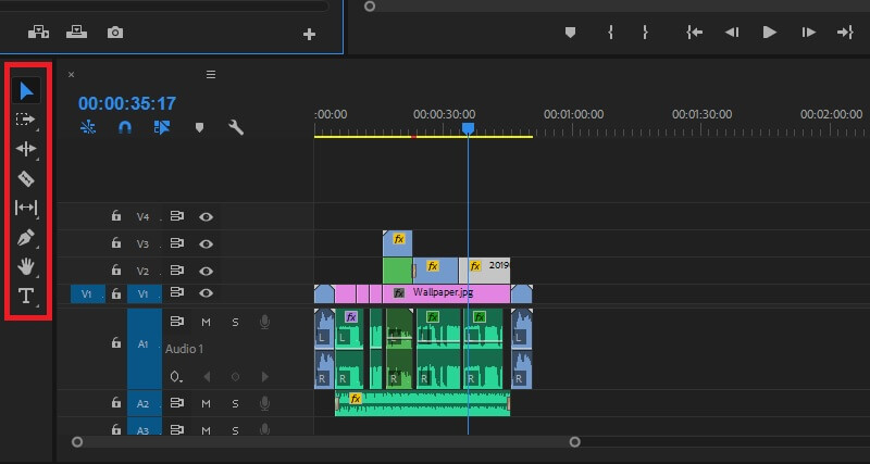Интерфейс Adobe Premiere Pro с таймлайном