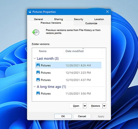 Вкладка Предыдущие версии для папки Windows