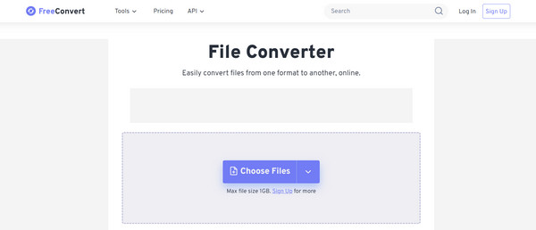 Интерфейс FreeConvert для конвертации WebM