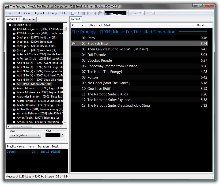 Интерфейс foobar2000 со списком альбомов и треков