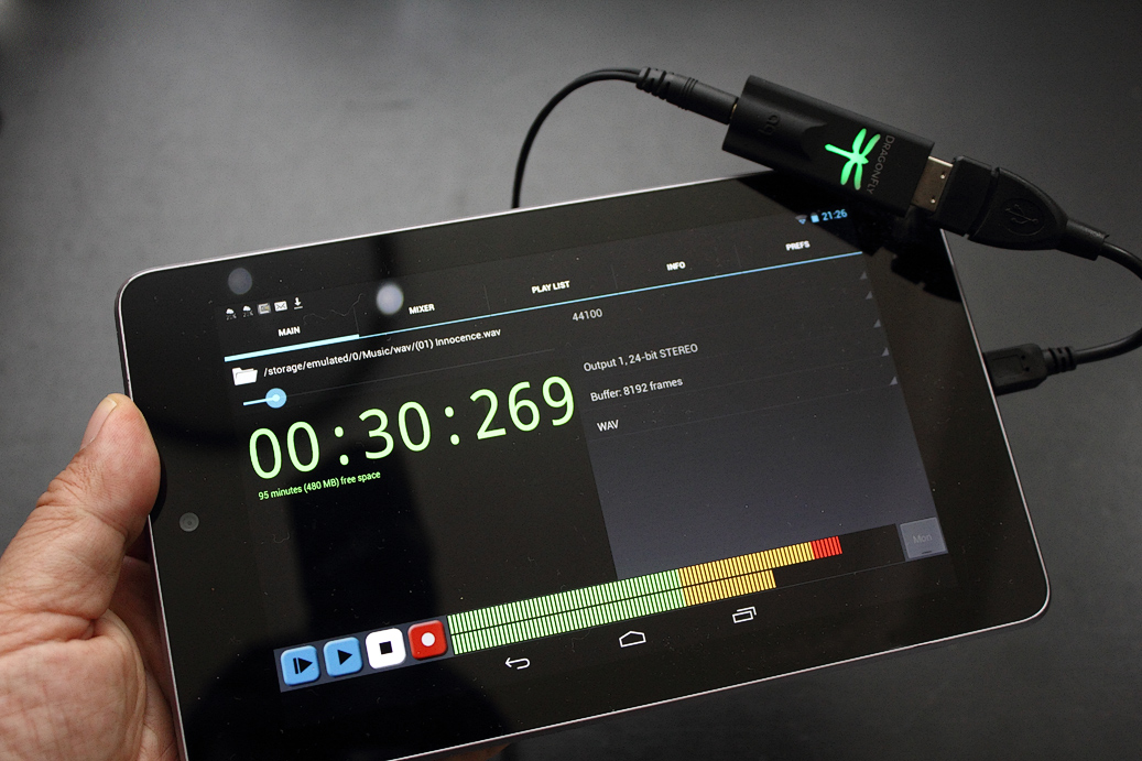 Интерфейс USB Audio Recorder PRO во время записи внешнего USB-аудио